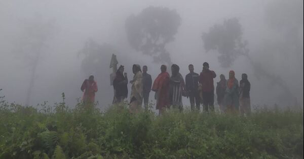 ঘন কুয়াশায় উত্তরাঞ্চল, বইছে হিমেল হাওয়া