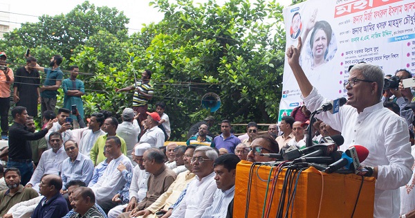 'ন্যাড়া বারবার বেলতলায় যায় না, গেলে তার মাথা ফাটবে'