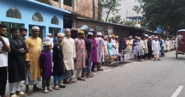 বগুড়ায় সিরাজুলের হত্যাকারীদের ফাঁসির দাবিতে মানববন্ধন